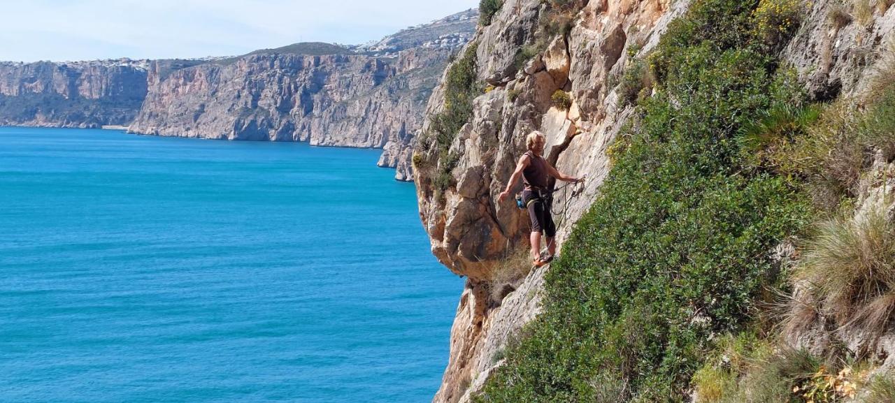 Casita De La Cumbre - Comfortable Holiday Home Near Cala Moraig Бенитачел Екстериор снимка